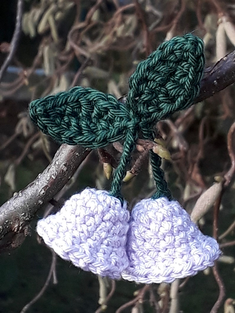 2 small 3D lily of the valley bells with cotton crochet image 8