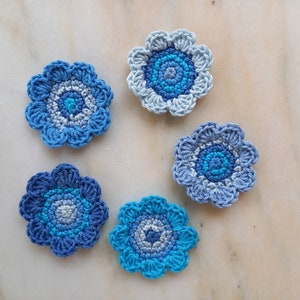 Set of 5 large 6 cm cotton crochet flowers 1