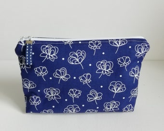 Pencil case to store everything-- white flowers