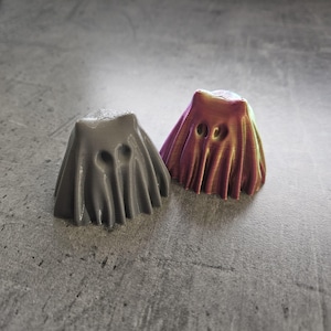 かわいいゴースト：ハロウィーン印刷用の 3D STL ファイル | 猫好きのデリグ