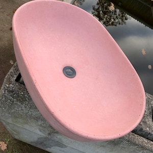 Concrete vessel sink