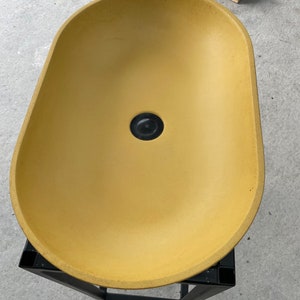 Concrete vessel sink