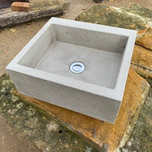 Square bathroom Concrete Sink