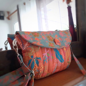 Petit sac bandoulière femme, sac ceinture, sac banane, sac bicolore en tissu fleurs japonaises, sac dragonne orange et vert, FAIT MAIN