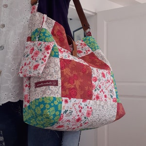 Bloemenstof patchwork draagtas, Japanse bloemenschoudertas, dameshandtas en bijpassende clutch, HANDGEMAAKT afbeelding 2