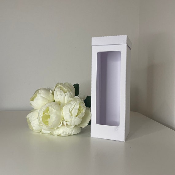 Champagne Flute Gift Box Holder, Great for all Champagne Coupes, Prosecco Glasses, Great Gift Box for your Personalised Glasses.