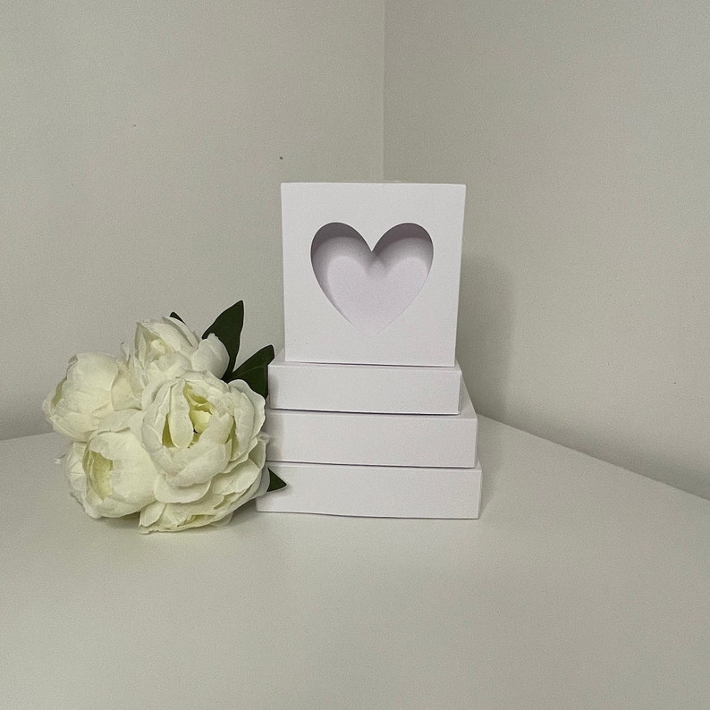 Stylish White Heart Shaped Gift Box, Great for all Personalise Gifts, Gifts for all Occasions, Valentines and Mother's Days image 1