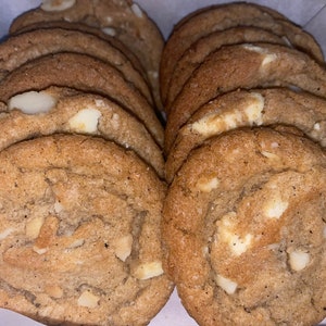 White Chocolate Macadamia Brown Butter Cookies