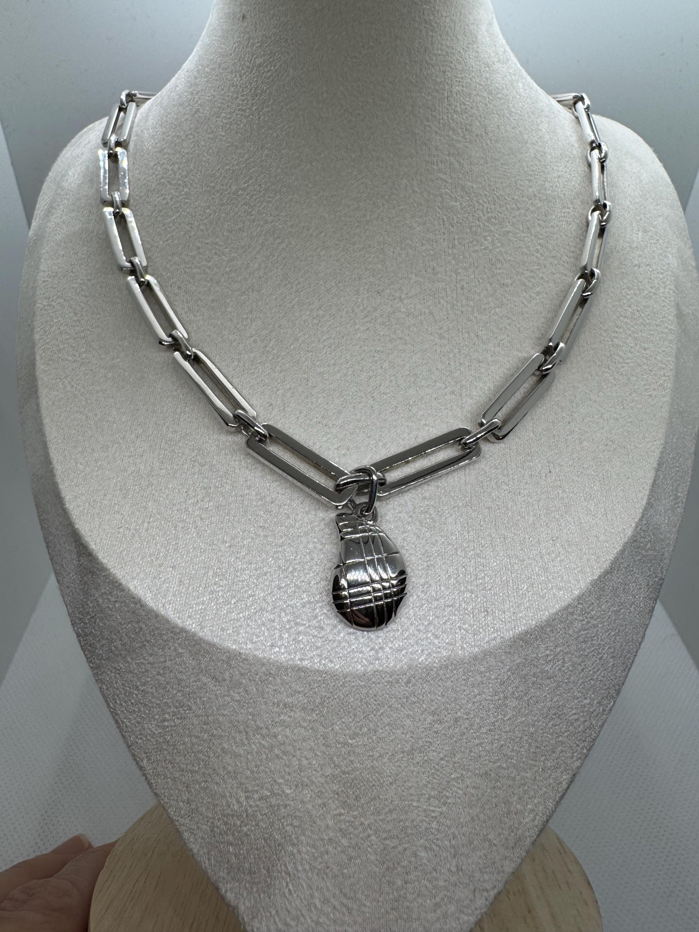 Vintage Burberry Sterling Silver 925 Teardrop Pendant Necklace