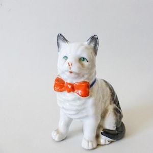 Vintage German porcelain figurine,cat ,porcelain kitten FREE SHIPPING WORLDWIDE