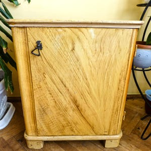 Vintage Wood Veneer Nightstand: Mid-Century Modern Bedside Table