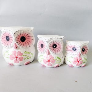 Vintage Hand-Painted Wooden Owl Figurines: Folk Art Set