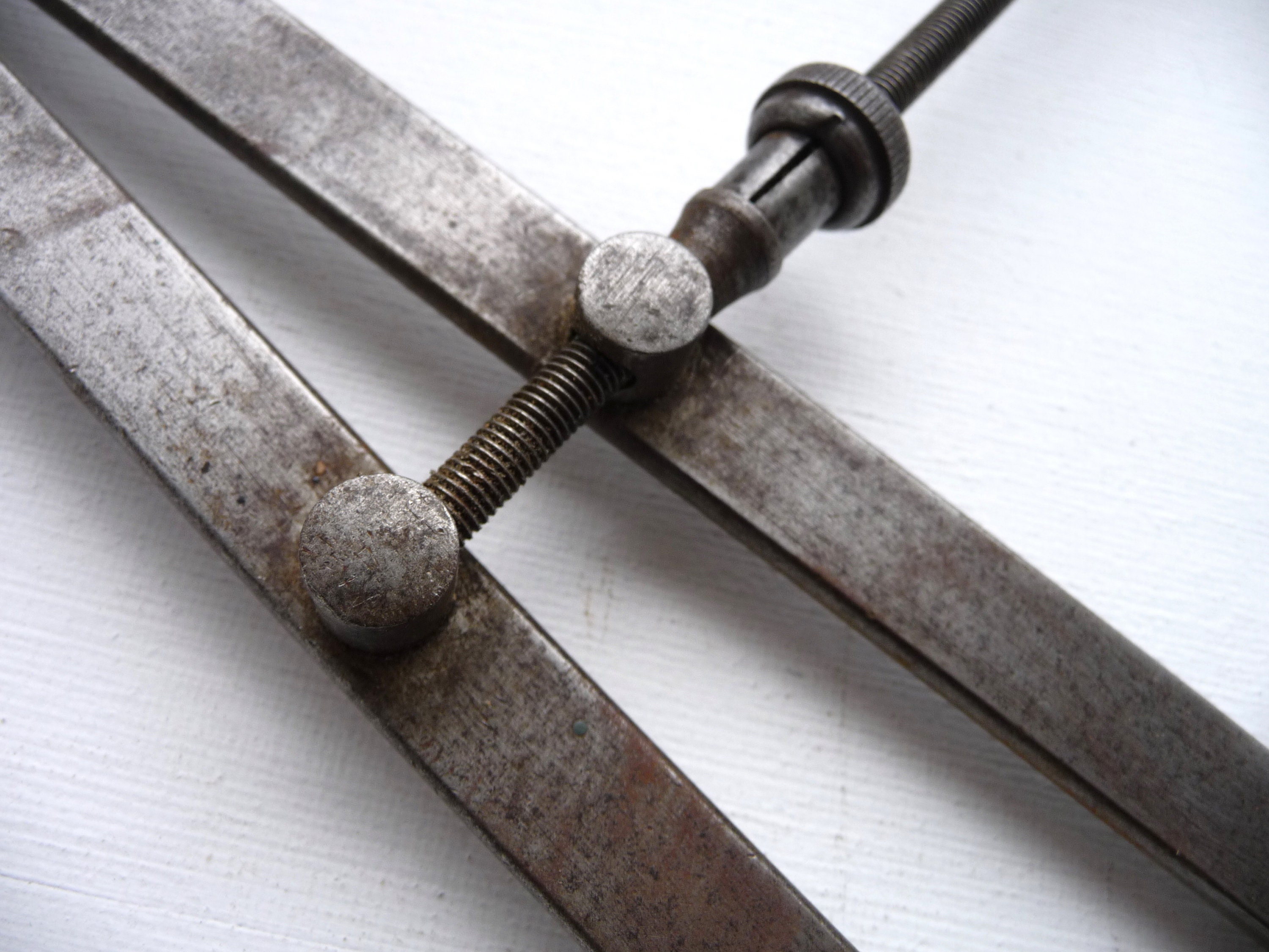 Vieux Compas D'atelier N°275 – Outil Ancien En état Correct, Sans Marque