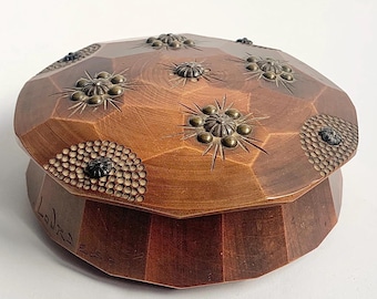 Antike runde Holzbox, antike Holz- und Metallbox, facettierte Holzbox, Vintage-Holzbox, runde Holzbox