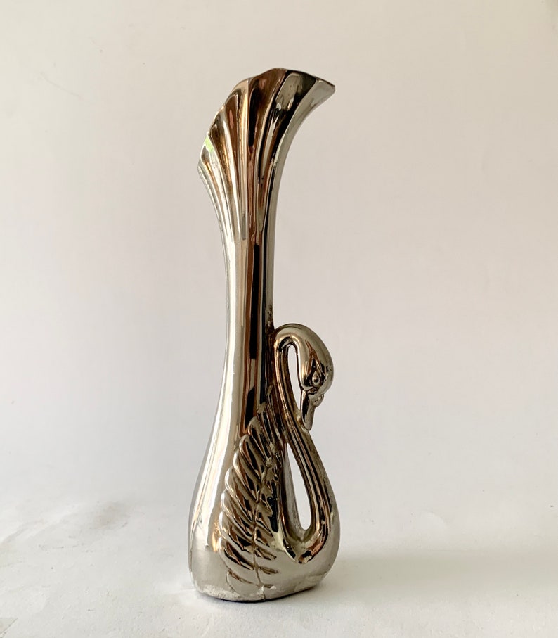 silver swan soliflore, metal swan vase, old soliflore, art deco soliflore, swan metal vase, silver soliflore, swan soliflore image 2