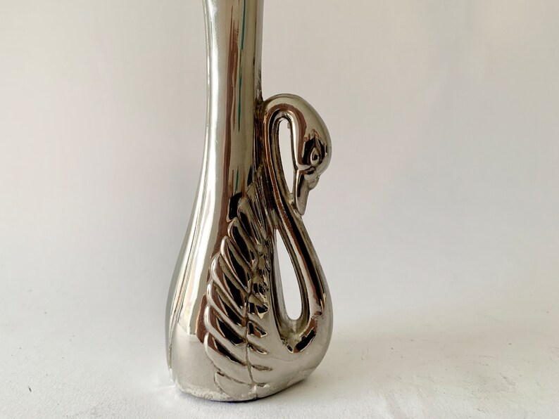 silver swan soliflore, metal swan vase, old soliflore, art deco soliflore, swan metal vase, silver soliflore, swan soliflore image 3