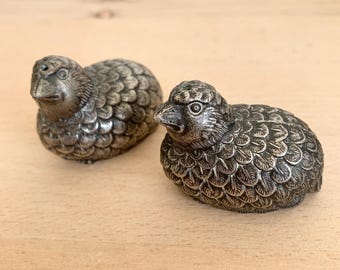 Vintage salt and pepper shakers, quail and partridge salt and pepper shakers, metal table salt and pepper shakers