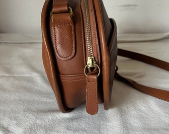 Vintage Coach Brown Leather Shoulder Moon Shape Crossbody Bag 9901