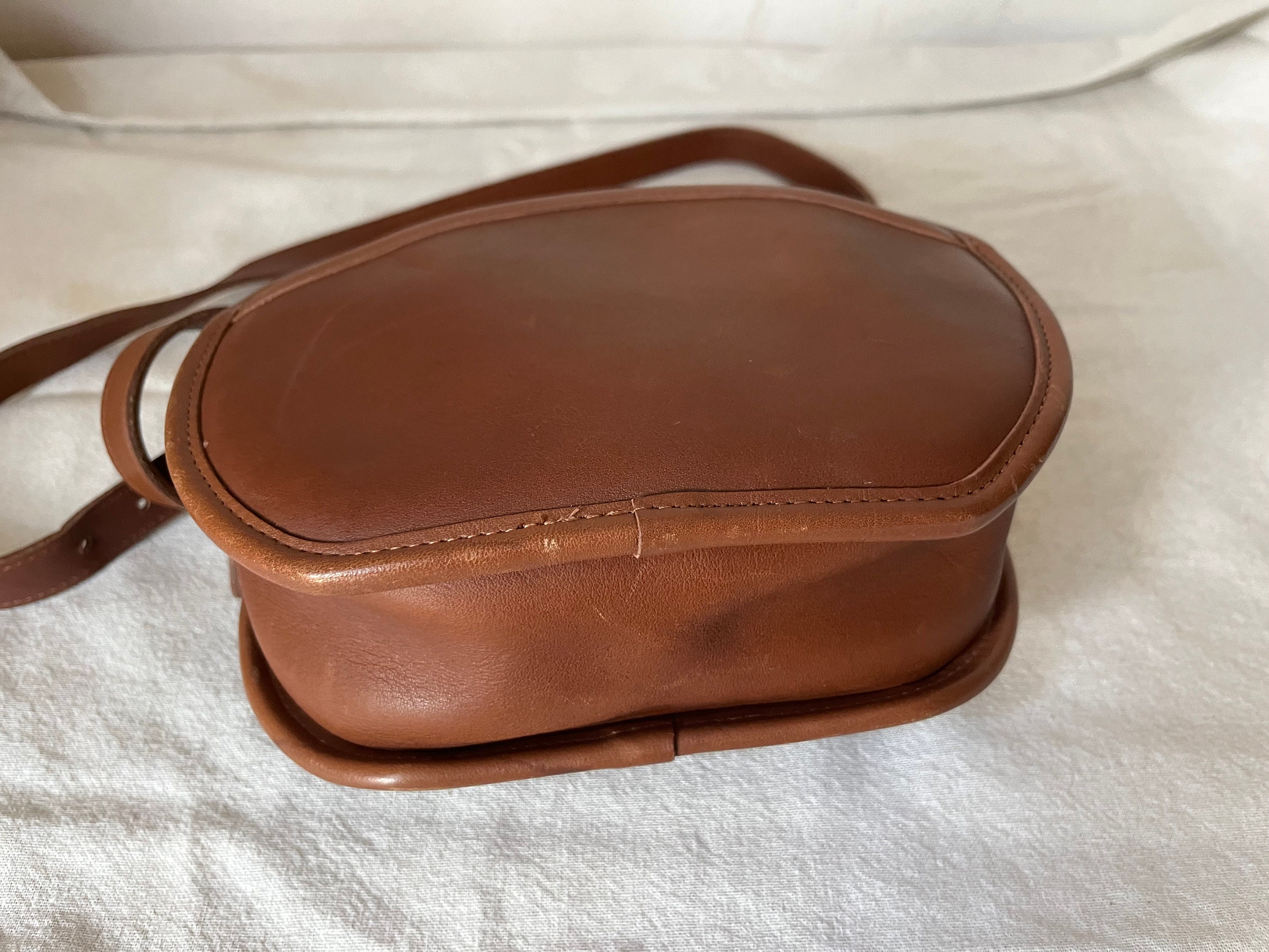Vintage Coach Brown Leather Shoulder Moon Shape Crossbody Bag 9901