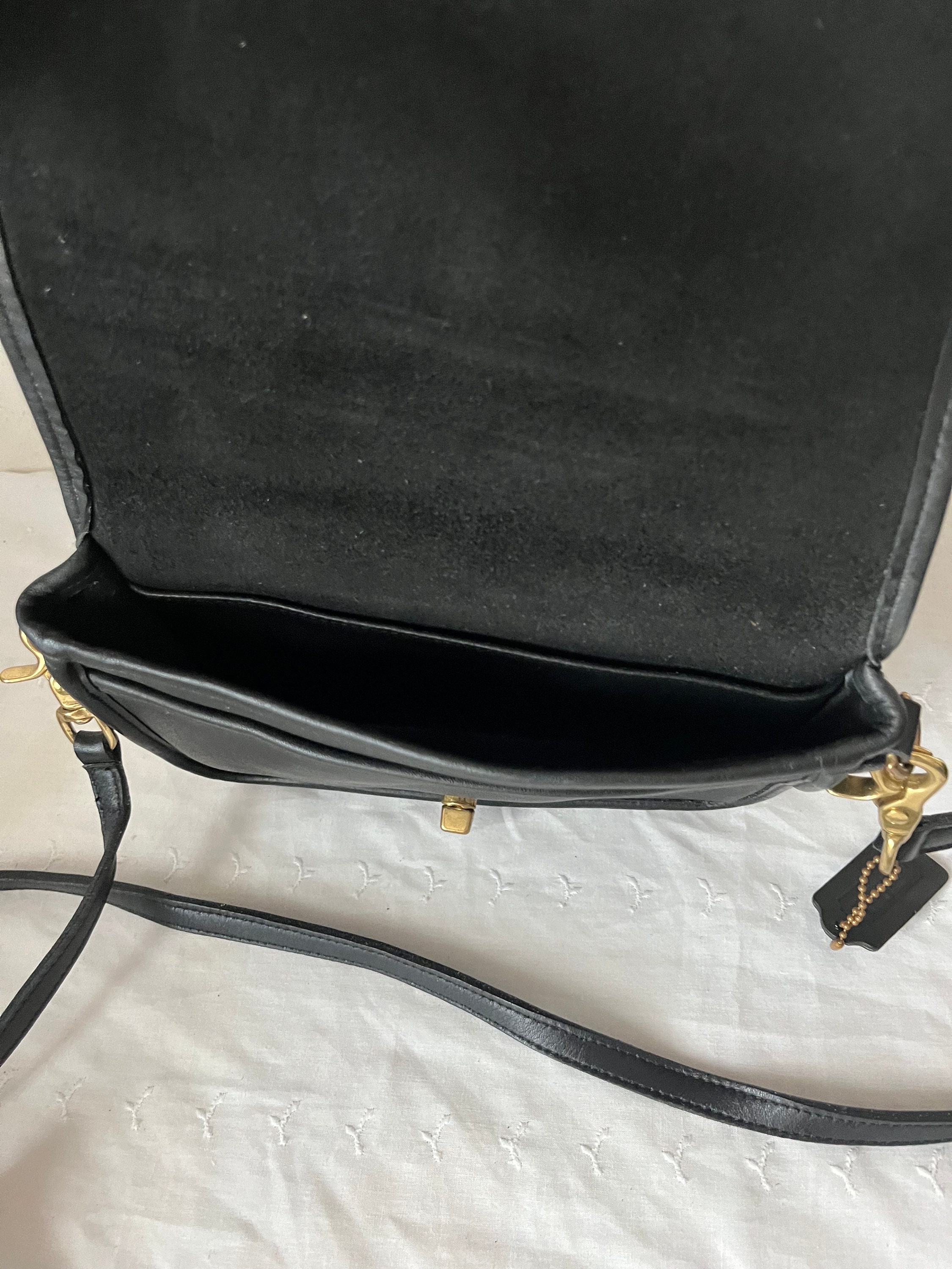 Vintage Coach Black Leather Pocket Purse 9755 Legacy Shoulder