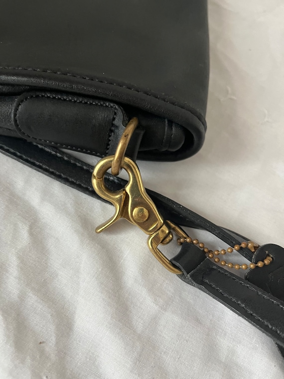 Vintage Coach Black Leather Pocket Purse 9755 Legacy Shoulder