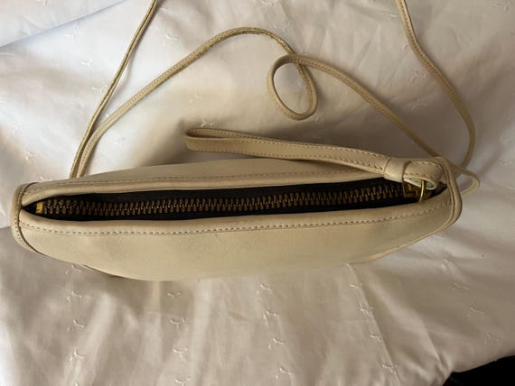 COACH Cream Bone Leather Basic Bag Zip Clutch Vin… - image 9