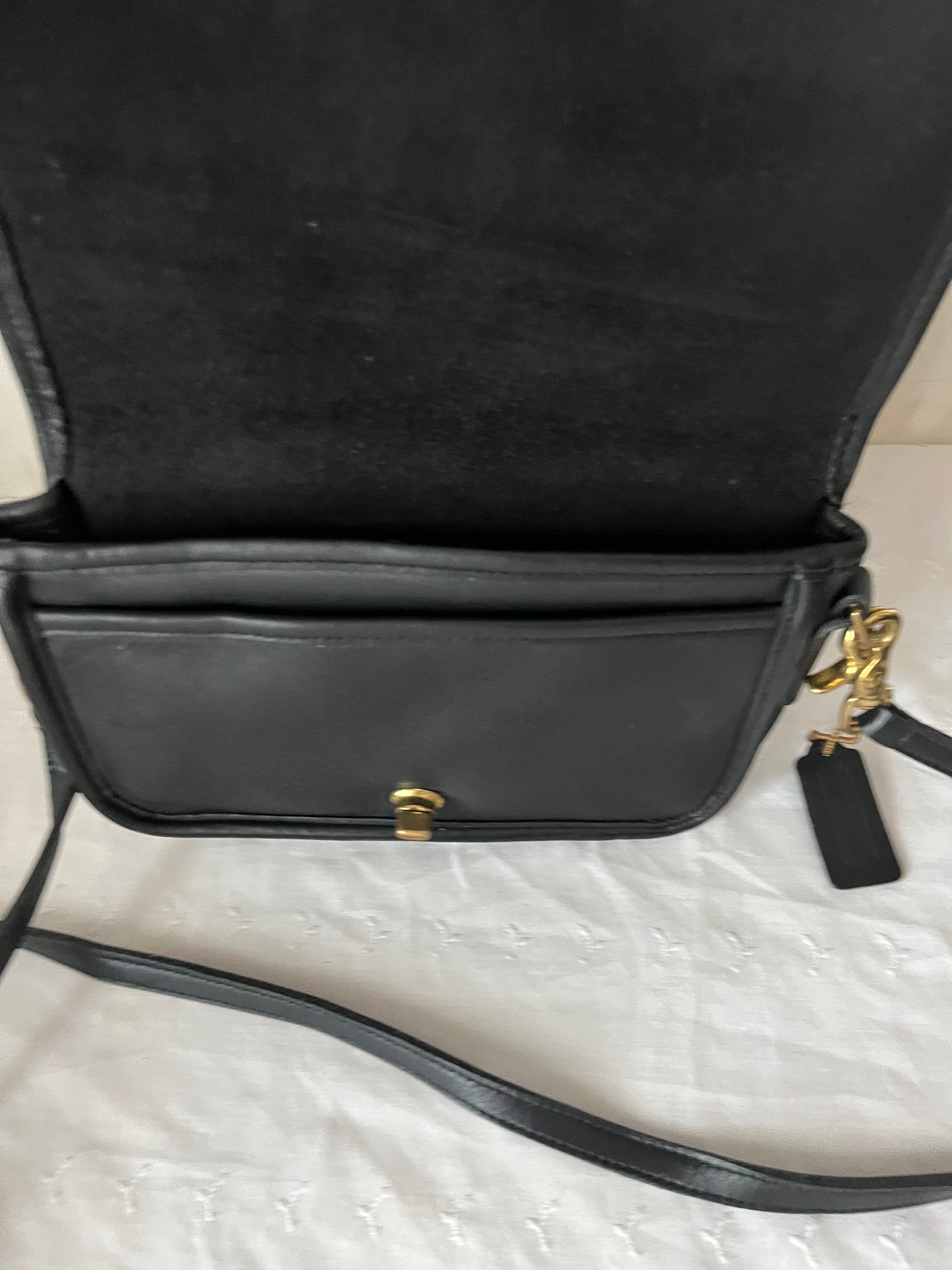 Vintage Coach Black Leather Pocket Purse 9755 Legacy Shoulder