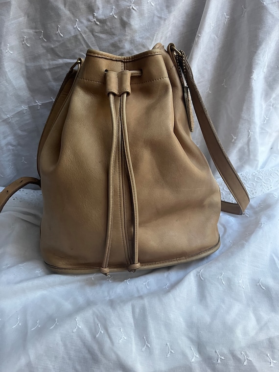 Vintage Old Coach Tan Leather Drawstring Sac Crossbody