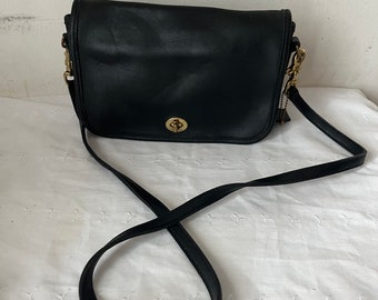 Vintage Coach Black Leather Pocket Purse 9755 Legacy Shoulder