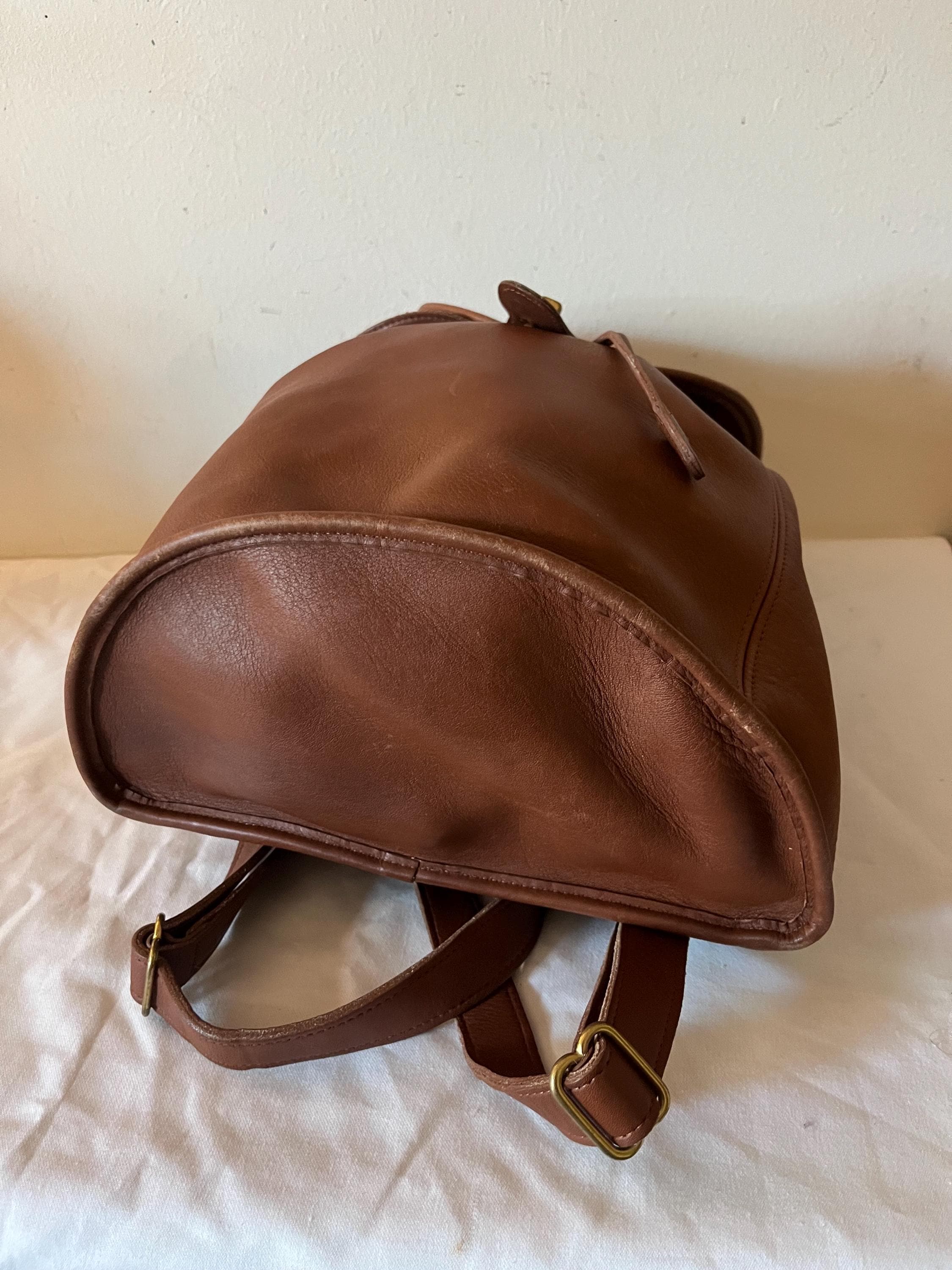 バッグ Backpack old Coach leather Brown Vintage Coach Brown Leather Large Backpack Legacy Rucksack 9943