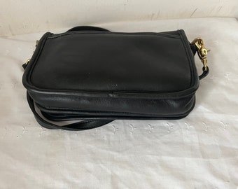 Vintage Coach Black Leather Pocket Purse 9755 Legacy Shoulder