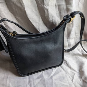 Vintage Coach 9950 Janice Legacy Black Leather Crossbody