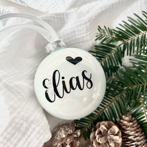 Weihnachtskugel personalisiert - Echtglas - 8 cm - weiß/glänzend - Christbaumkugel - Weihnachtsgeschenk