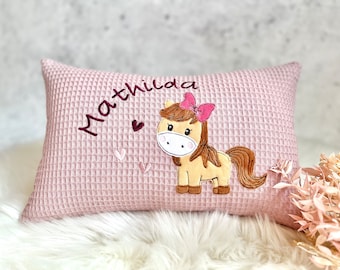 Kissen mit Namen - 40x25cm - Namenskissen - Kissen personalisiert - Geschenk zur Geburt - Geburtskissen - Taufe - Pony - Pferd