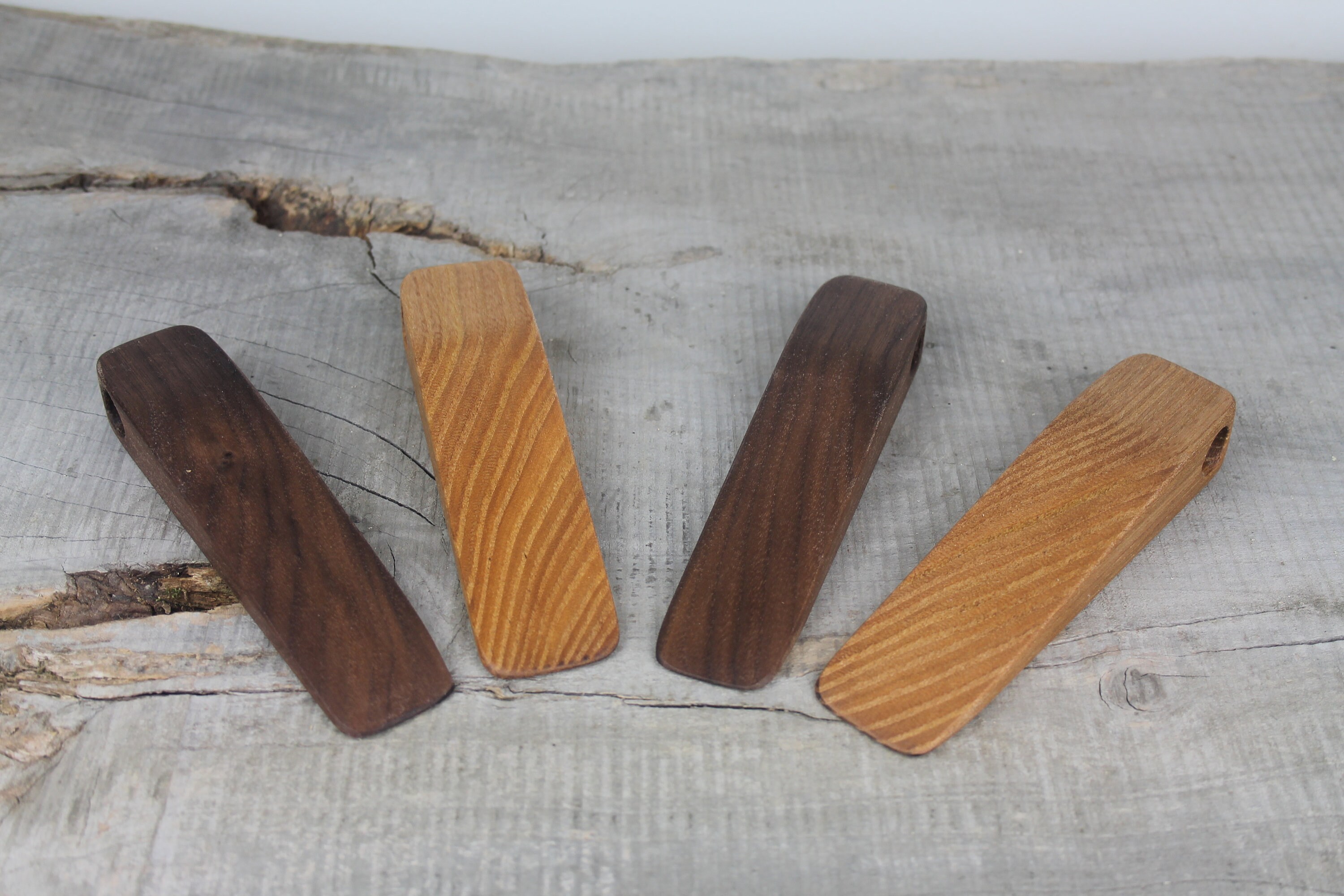 Nogal macizo y olmo puerta se detiene puerta de madera | Etsy