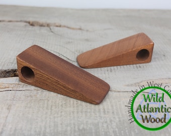 Paar Holztürstopper, Sapele (Mahagoni), Türstopper, Personalisiert, Holztürstopper, Türkeil