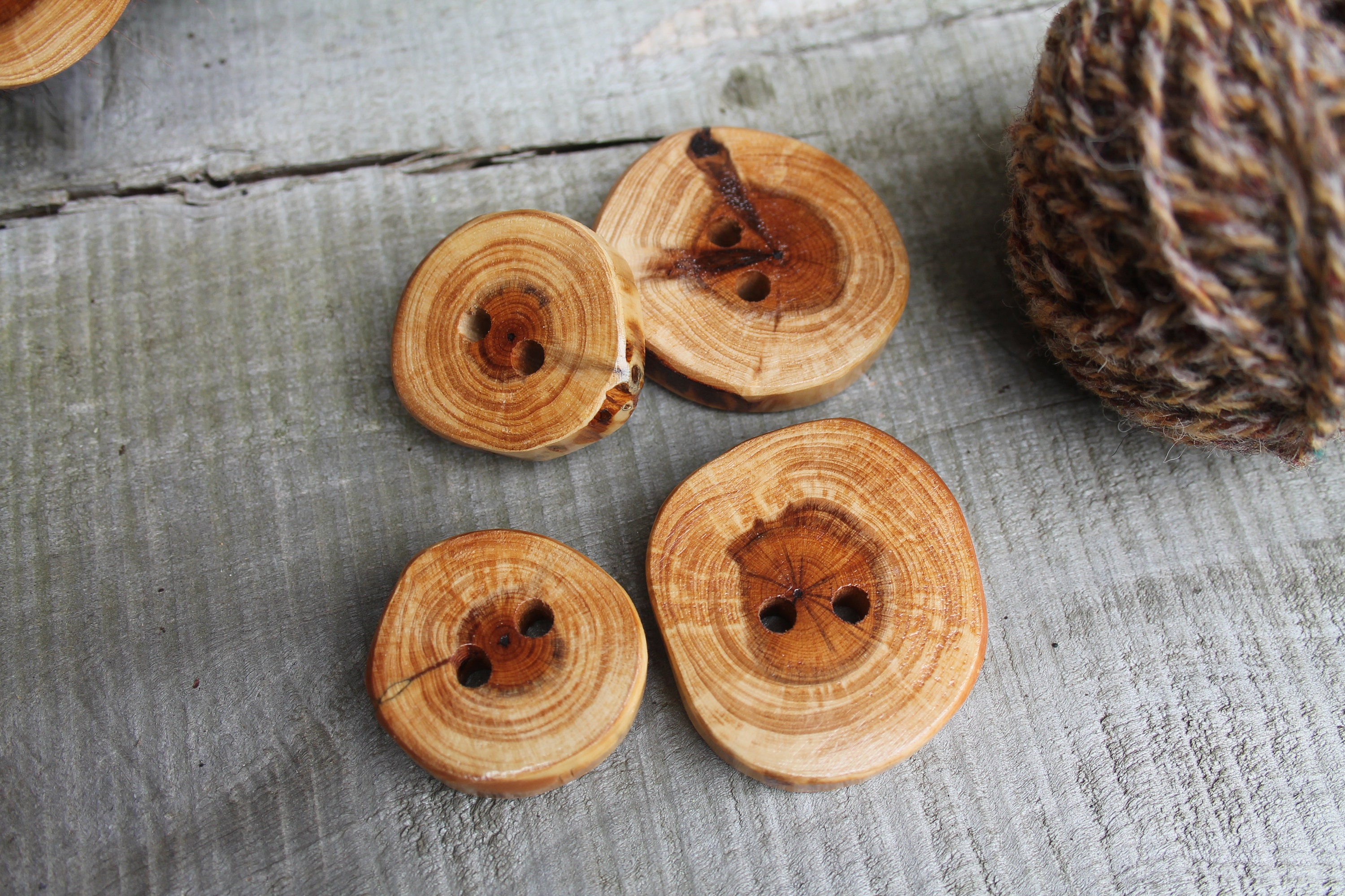 25mm large teak colour wood buttons