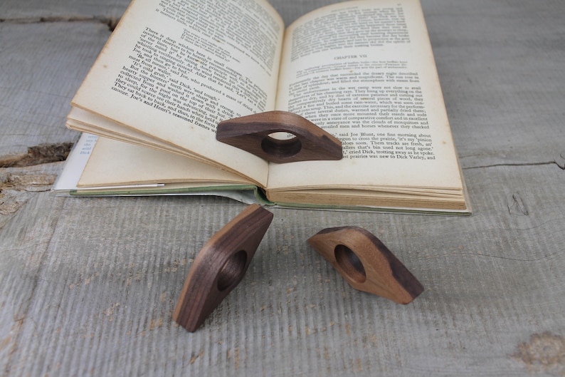 Wood Book Page Holder, Book Buddy, Thumb Page Holder, Book Lover Gift, Reading Aid, Personalized Gift image 5
