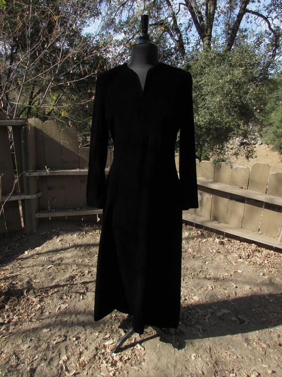 Black Velvet Formal Dress