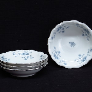 Set of 4 Victorian Style Johann Haviland Traditions Fine China Blue Garland Pattern Platinum Trim Fruit Dessert Sauce Bowls Floral Pattern.