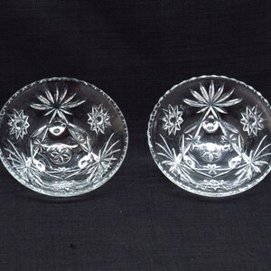 Set of Two Anchor Hocking Prescut Clear Pattern Tri Foot Bonbon Bowls Candy Dishes.