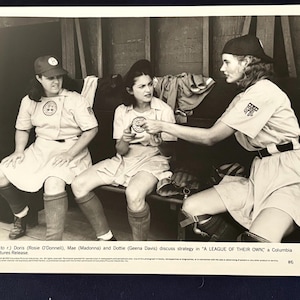 A League of Their Own - 1992 (movie still 8x10)