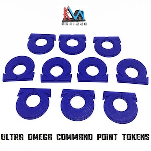 Puede incluir: Diez fichas de puntos de comando de plástico azul con el símbolo Ultra Omega. Las fichas están diseñadas para usarse en juegos de mesa.
