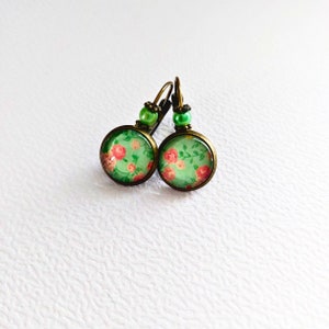 Boucles d'oreilles cabochon 12mm dormeuse en alliage métalique couleur bronze, cabochon vert et fleurie rose style printanier image 6