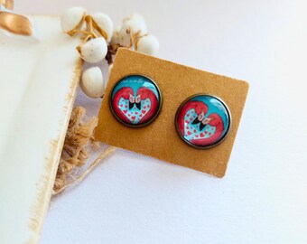 Boucles d'oreilles cabochon ,flamands rose , amoureux, bijoux saint valentin, bleu et rose, puces d'oreilles, fantaisie, base anthracite