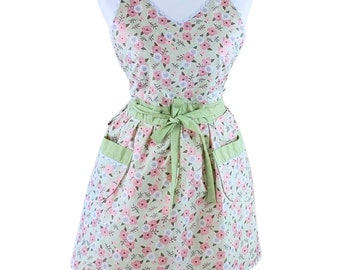 Vintage Inspired Green Floral Apron with Sweet Rick Rack Trim