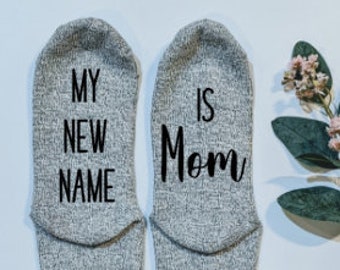 mom coming home outfit, baby shower gift for mom, new mom gift, gift for new mom, funny socks, novelty socks, women's clothing, IS MOM