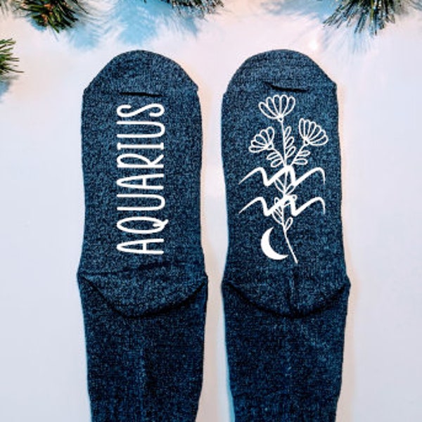 Zodiac sign gift, zodiac gifts, AQUARIUS, gifts for her, friend gift, socks, stocking stuffed, personalized gift, ZODIAC AQUARIUS