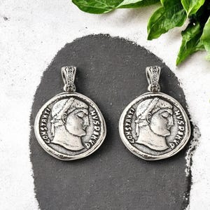 Replica Coin Pendant - Metal Charms - Roman Coin Charms - Silver Charms - 20x18mm - 2pcs - (1261)