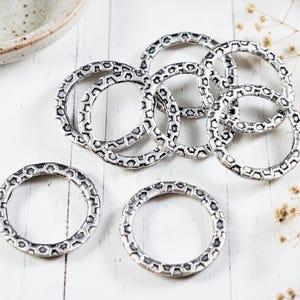 Link Rings - Closed Rings - Silver Rings - Metal Rings - Jewelry Findings - 18mm - 20pcs - (A153)